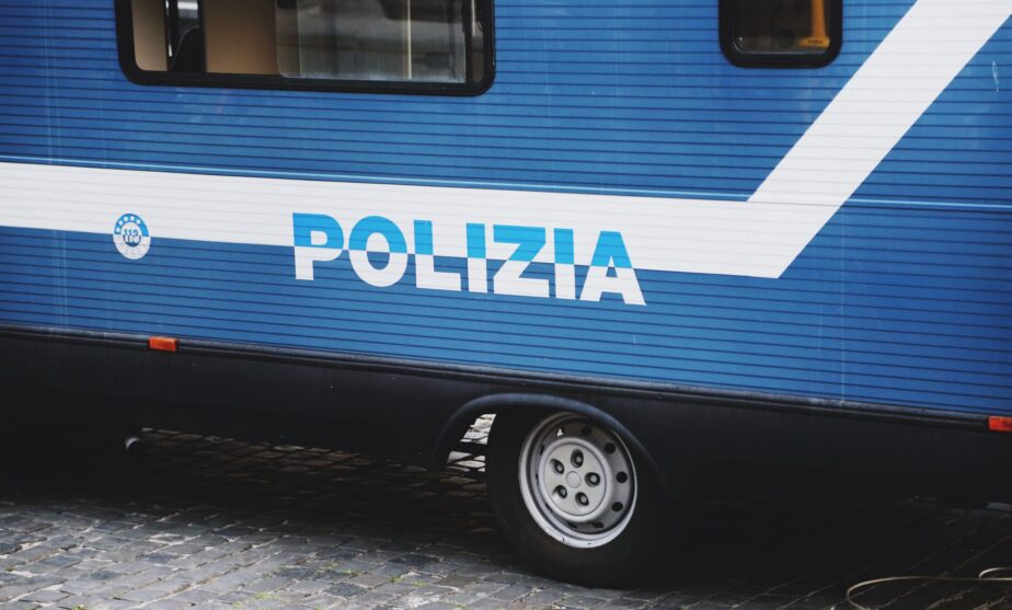 Italian police break up biggest TV piracy network