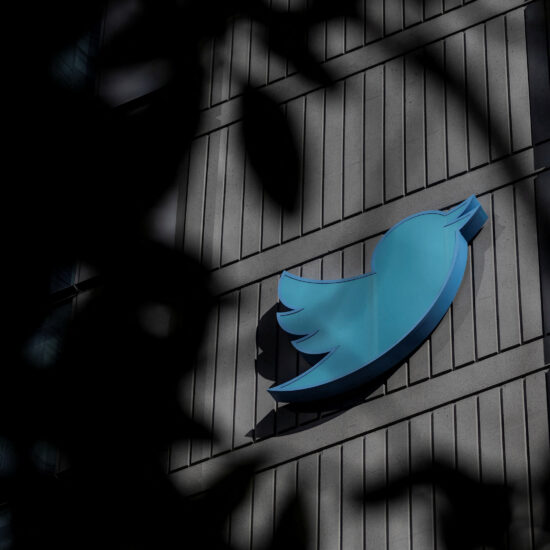 Twitter Blue sign ups relaunched for iOS, web users