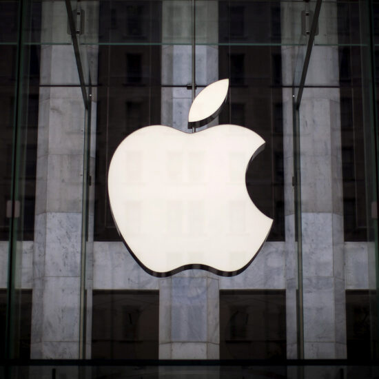 Apple plans to let rival app stores on iPhones in EU -Bloomberg