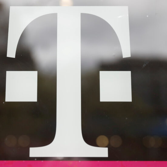 Polish regulator accuses T-Mobile of misleading advertising