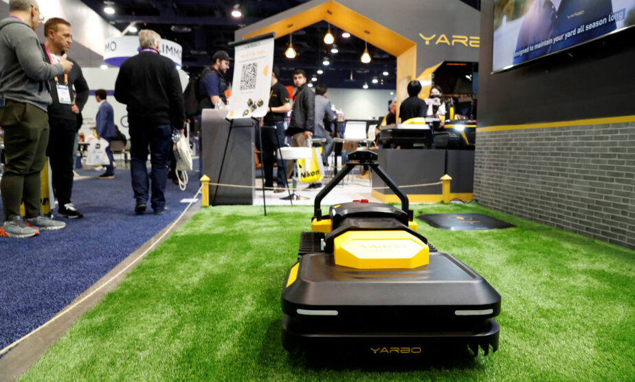 CES technology trade show adopts social theme