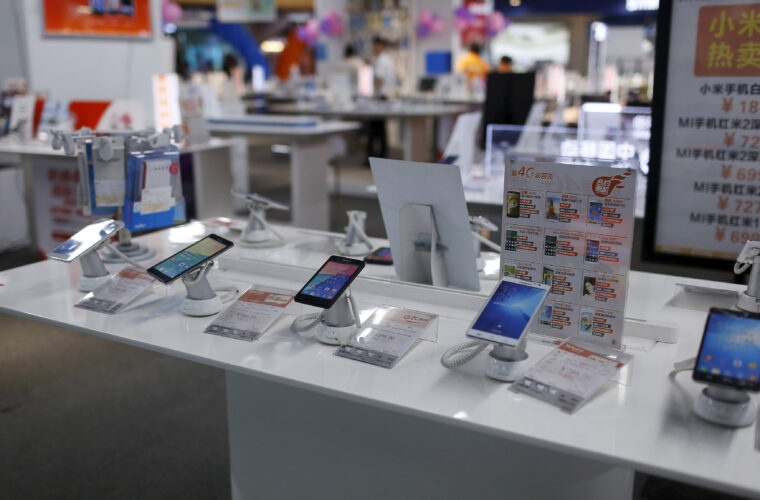 China's 2022 smartphone shipments the lowest in 10 years