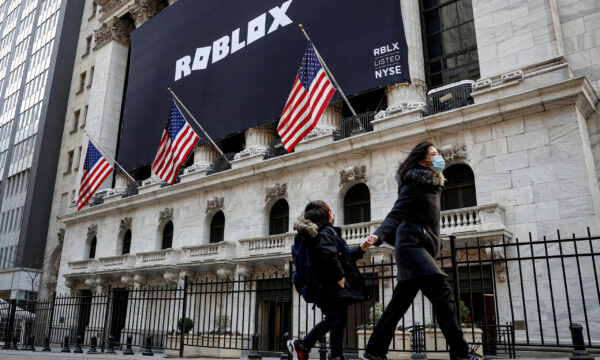 Roblox shares soar as earnings defy gaming slowdown fears