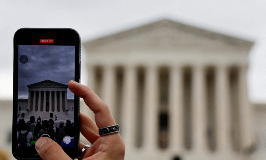 U.S. Supreme Court to decide if public officials can block critics on social media