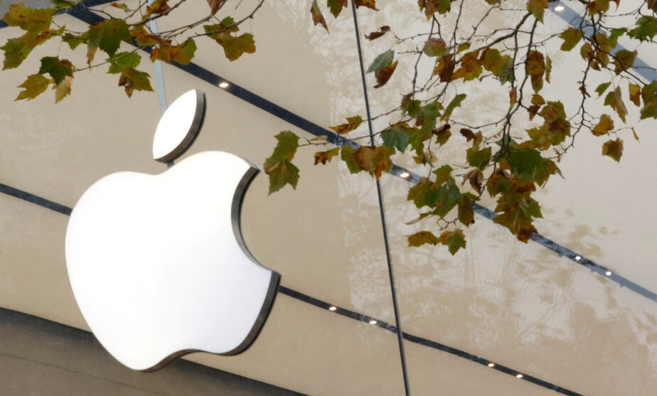 Apple to open first online shop in Vietnam in a push to emerging market
