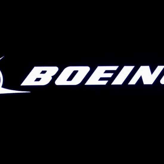 Boeing launches data tool to chart path to net-zero emissions target