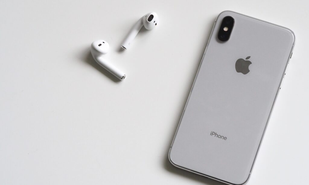 AirPods tracking