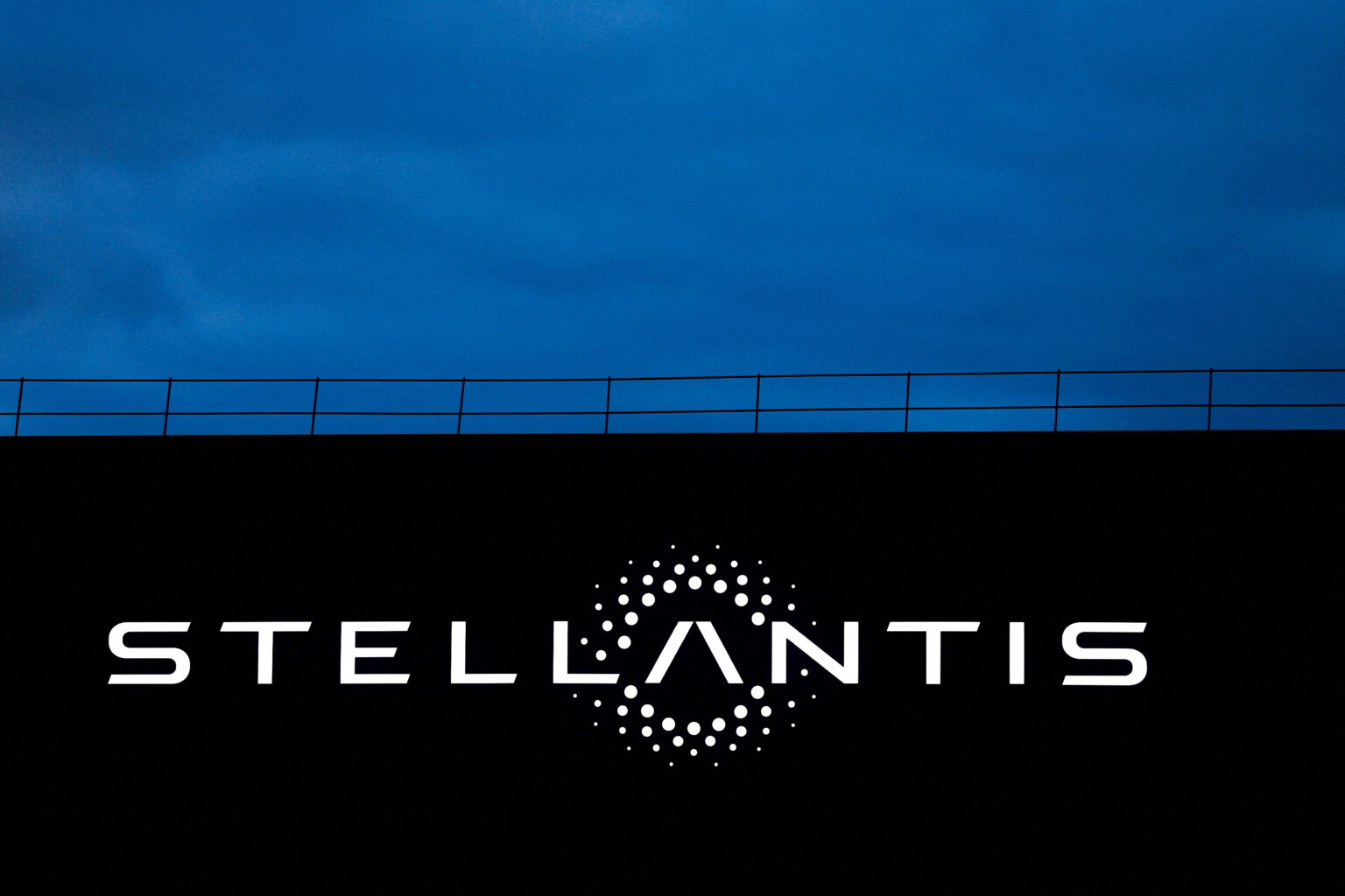 Automaker Stellantis Signs Battery Metals Offtake Deal With Australia's ...