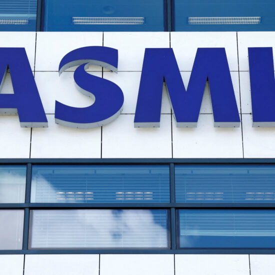 ASML to hire 100 researchers leaving Philips