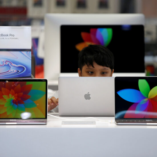 India mandates licensing for laptop, tablet imports in blow to Apple, Samsung