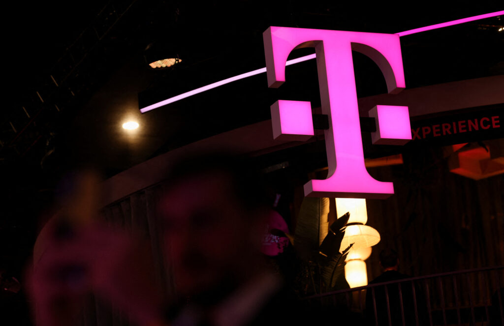 Deutsche Telekom lifts 2023 guidance slightly again