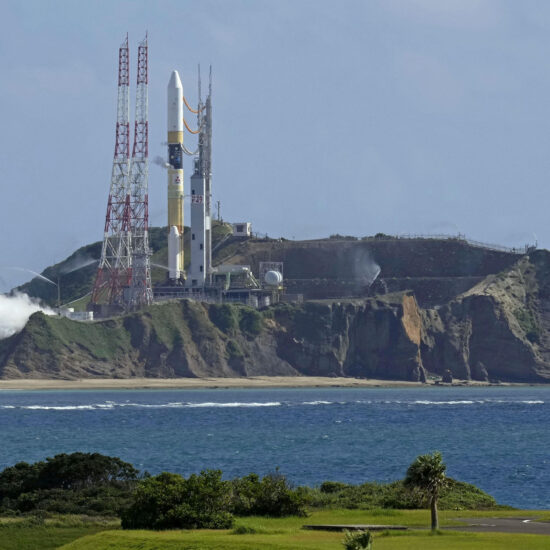 Japan suspends H-IIA rocket launch for moonshot because of strong winds