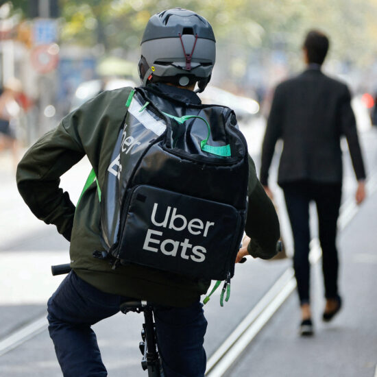 Uber Eats to roll out AI features, more payment options