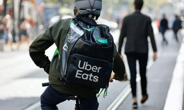 Uber Eats to roll out AI features, more payment options