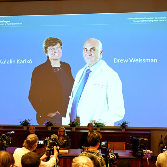 Hungarian and US scientists win Nobel for COVID-19 vaccine discoveries