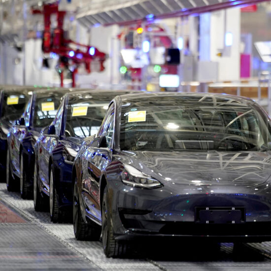 Tesla CEO Musk raises alarm on interest rates, hesitates on Mexico factory