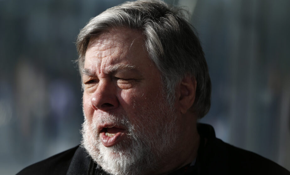 Apple co-founder Wozniak suffers possible stroke in Mexico