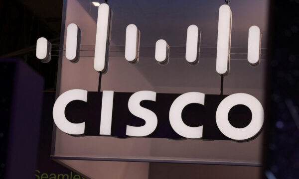 Cisco lowers annual forecasts on slowdown in new orders