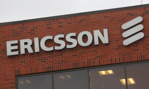 Ericsson shares rally on AT&T network deal, Nokia drops