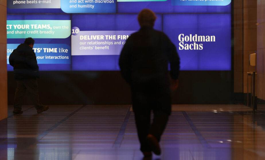 Goldman Sachs faces rocky exit from Apple credit card partnership