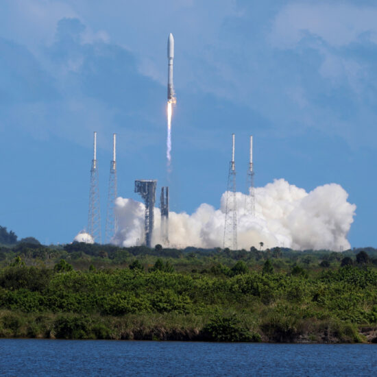 Blue Origin, Cerberus looking to buy rocket firm United Launch Alliance