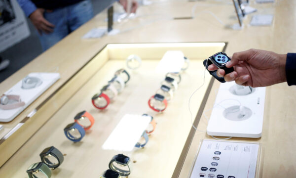 Explainer-What's next after US Apple Watch import ban?