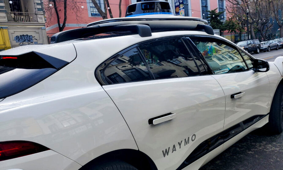 Waymo seeks to expand driverless service to Los Angeles
