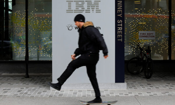IBM forecasts annual revenue growth above estimates on AI adoption rush