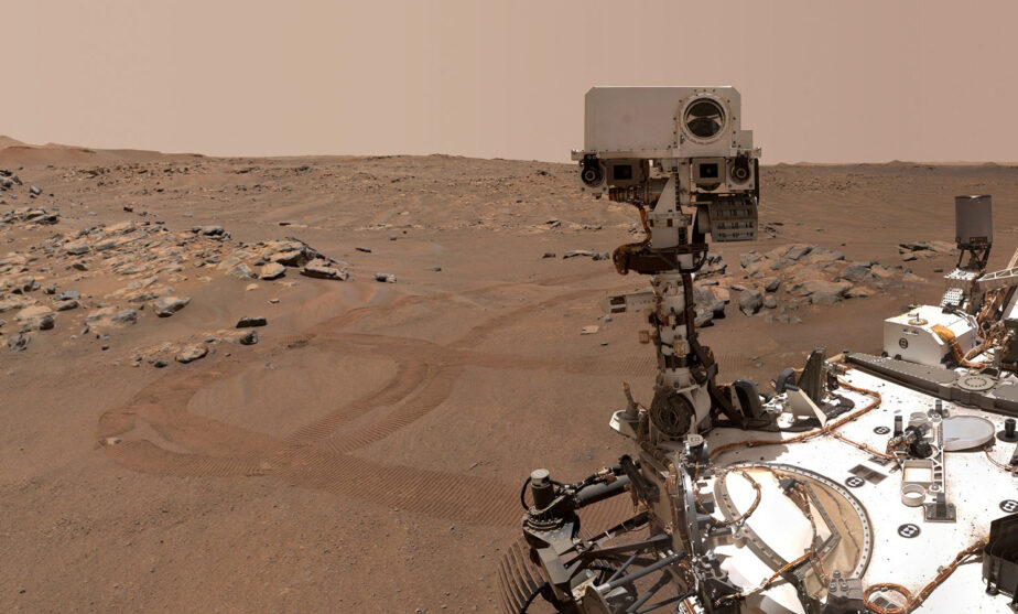 Mars rover data confirms ancient lake sediments on red planet