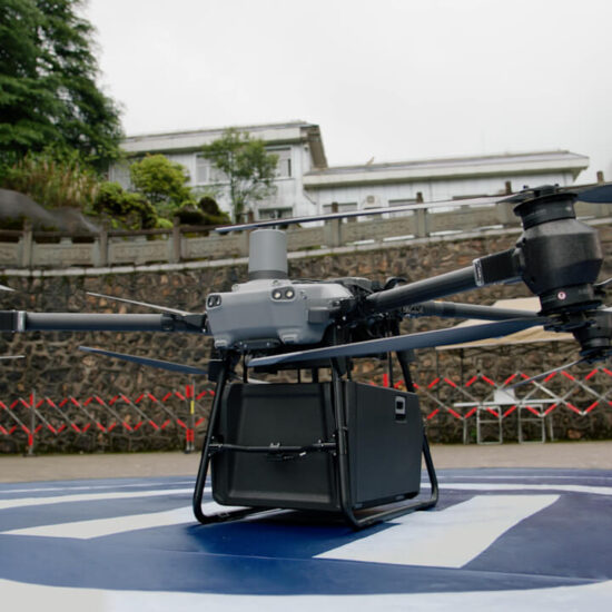 DJI FlyCart 30, the drone for long-distance emergency deliveries