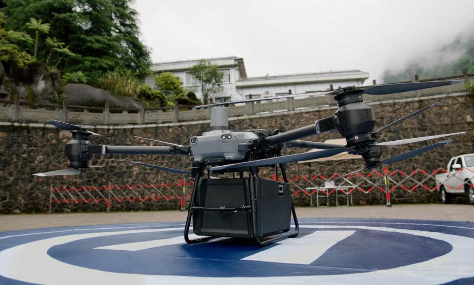 DJI FlyCart 30, the drone for long-distance emergency deliveries