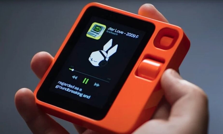 Rabbit r1, the anti-smartphone is a success