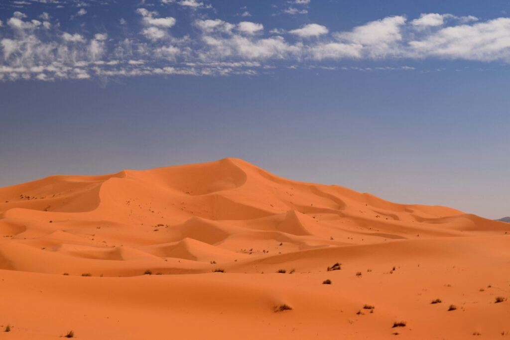 Scientists reveal secrets of Earth's magnificent desert star dunes