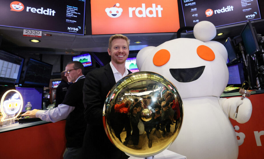 Reddit options launch draws bulls, as shares soar