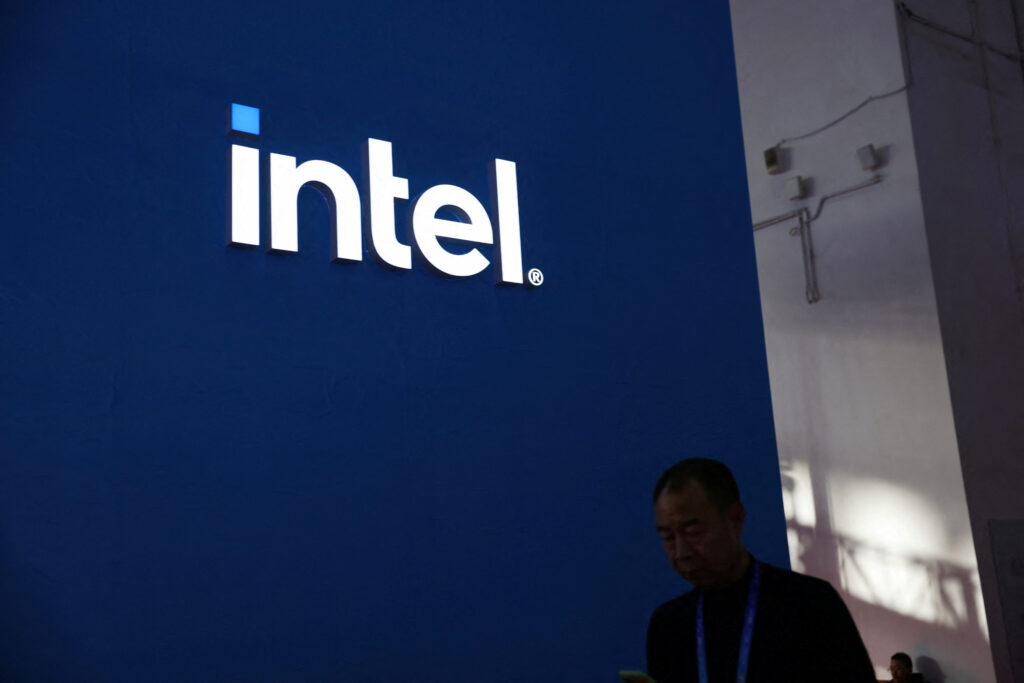 Intel discloses $7 billion operating loss for chip-making unit