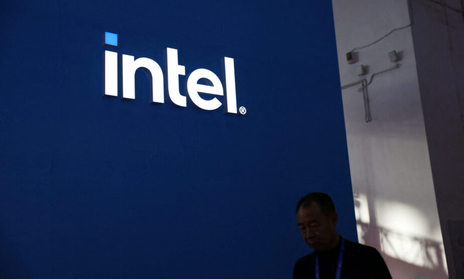 Intel discloses $7 billion operating loss for chip-making unit