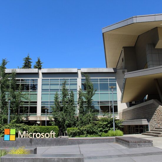 Microsoft, AI is a blessing: growing revenues and bright future