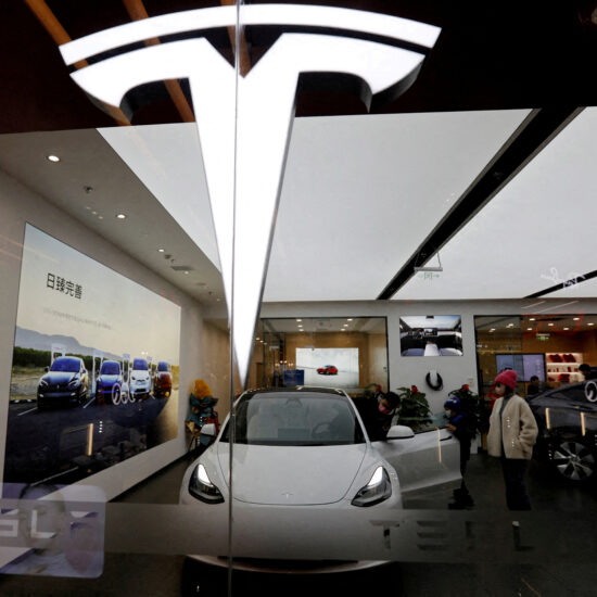 Elon Musk proposed to launch robotaxis in China during April visit