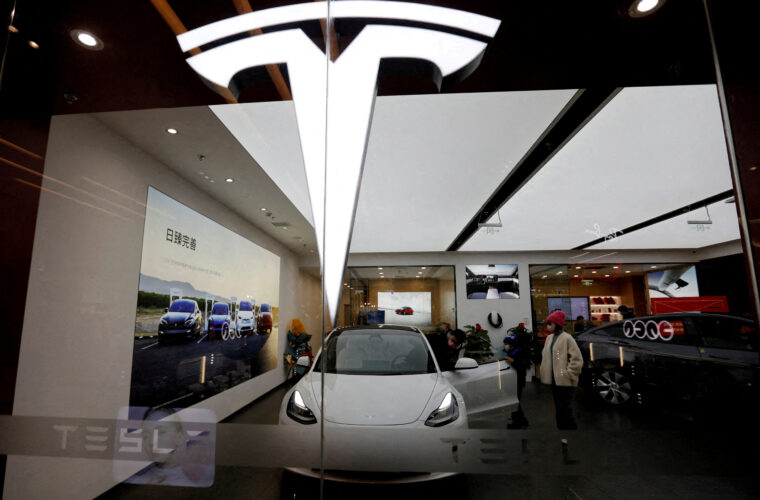 Elon Musk proposed to launch robotaxis in China during April visit