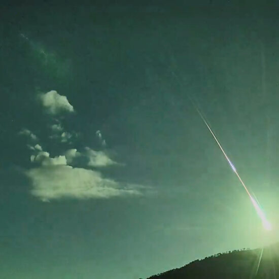 Comet fragment lights up sky over Spain and Portugal 'like a movie'