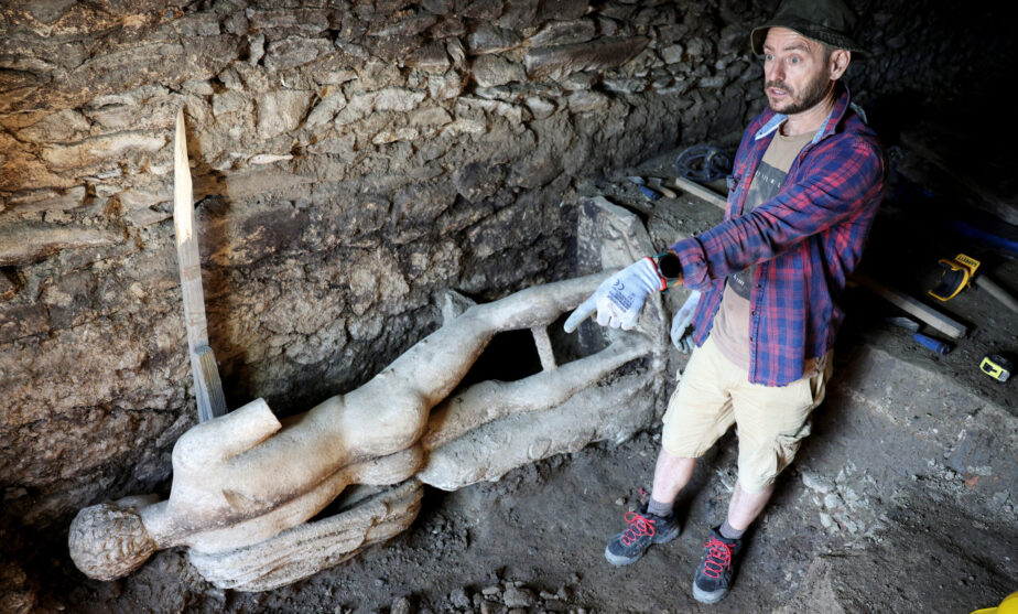 Bulgarian archaeologists find marble god in ancient Roman sewer