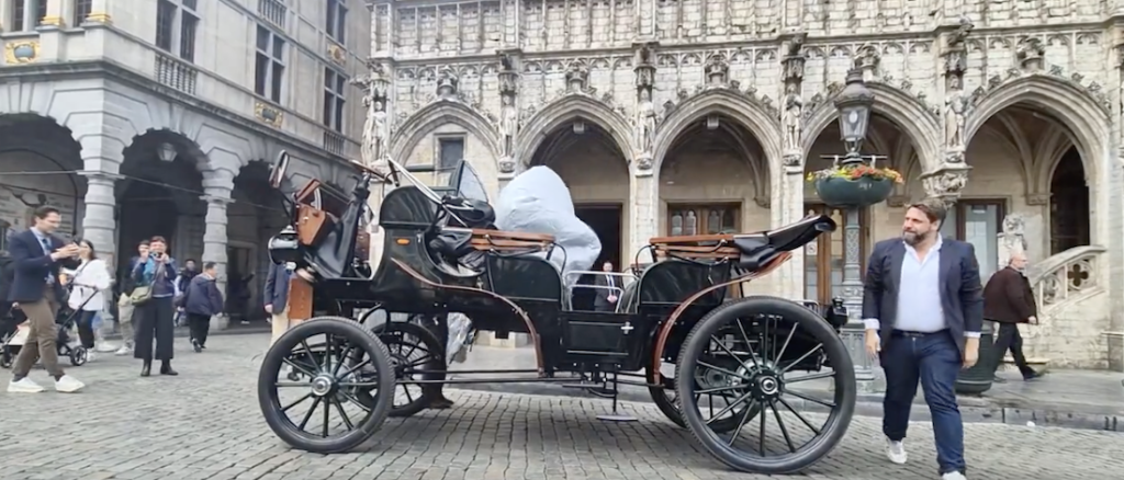 First electric carriages in Brussels