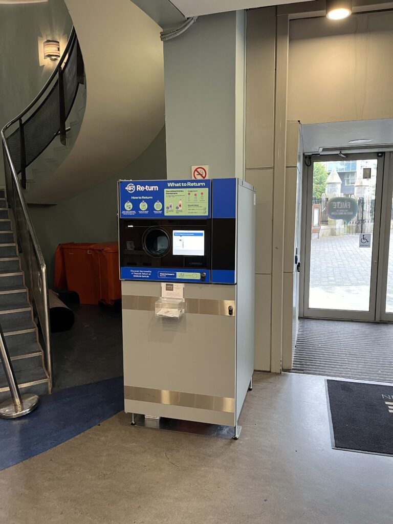 University College Cork introduces TOMRA Collection reverse vending machine to university campus