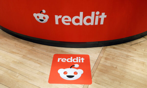 Reddit forecasts quarterly revenue above estimates on strong ad spend