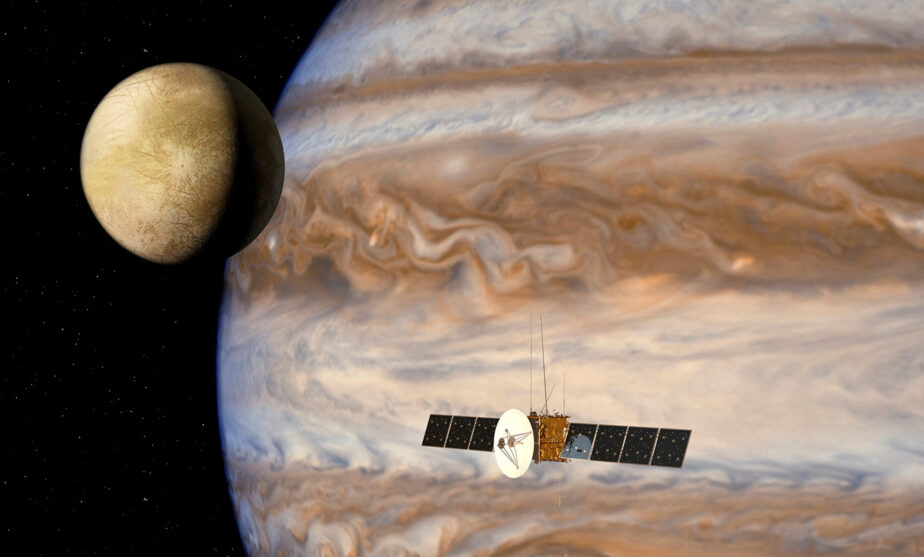 Europe's Jupiter probe to stage daring lunar-Earth fly-by