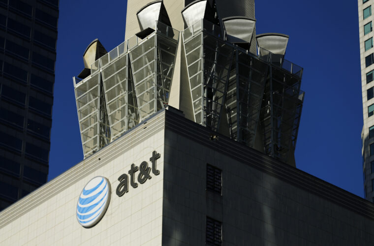 AT&T to pay $950,000 to resolve investigation into 911 outage