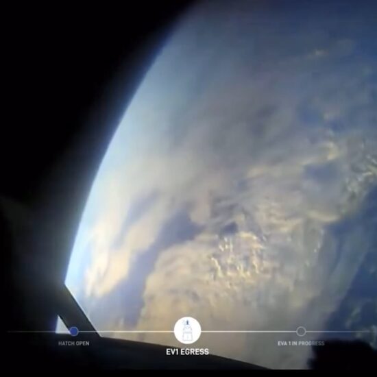 SpaceX makes history! First commercial spacewalk completed