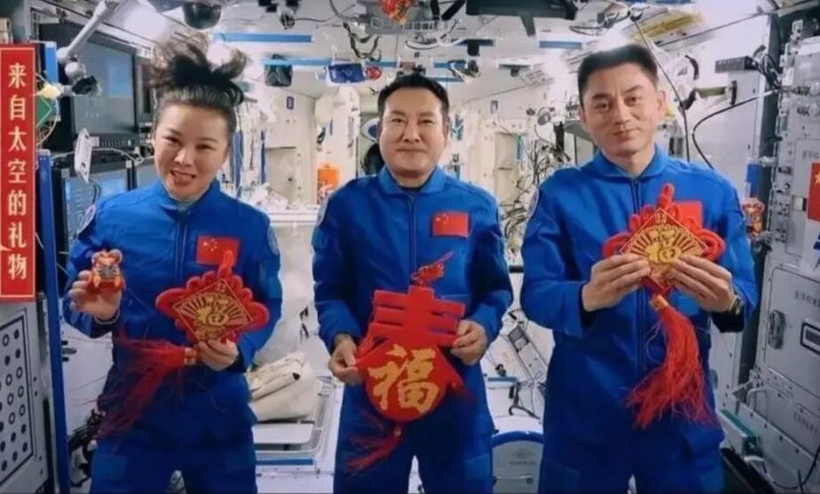 How astronauts celebrate Christmas and New Year’s Eve