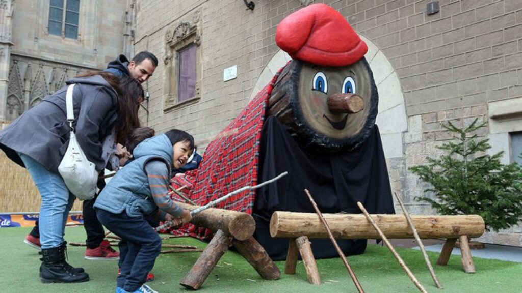 Giant Caga Tio - Santa Llucia market - Townhall of Barcelona